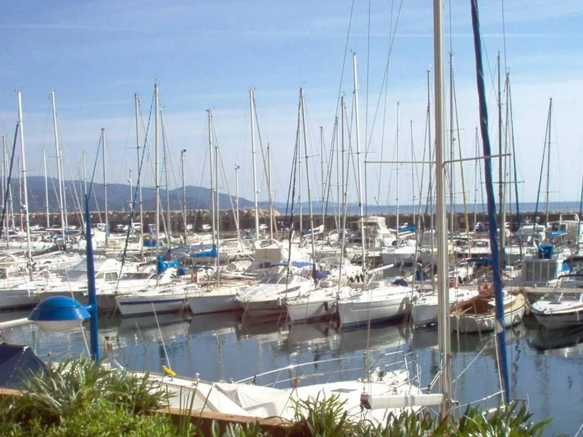 Ferienwohnung T2 Climatise Avec Piscine, Parking - Bormes-Les-Mimosas - Fr-1-610-6 Apartment